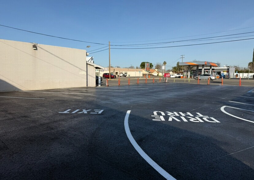 More Photos Of 107 W Pacheco Blvd, Los Banos Restaurant For Sale