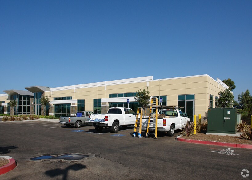 More Photos Of 2764 Gateway Rd, Carlsbad Office For Sale