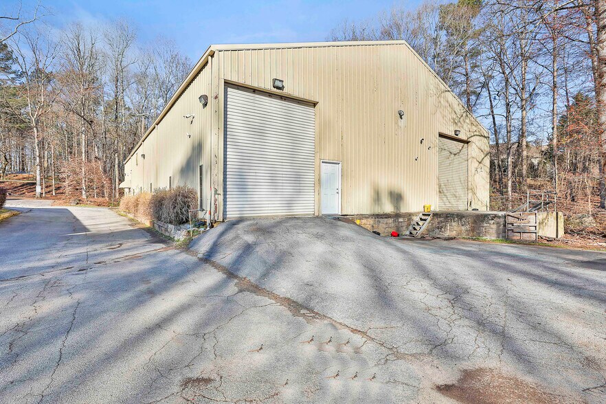 More Photos Of 243 Senoia Rd, Peachtree City Unknown For Lease