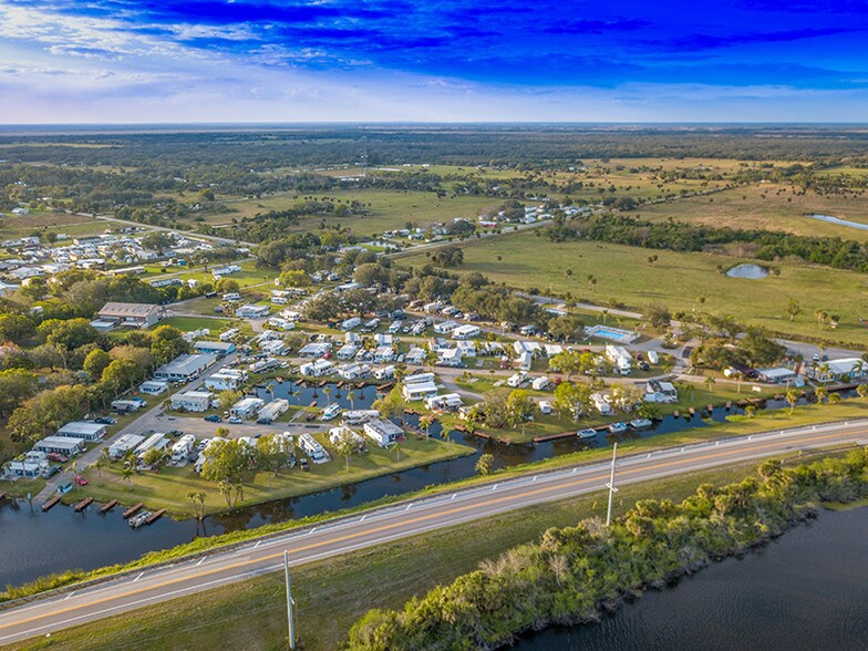 More Photos Of 1073 Old Lakeport Rd, Moore Haven Manufactured Housing Mobile Home Park For Sale