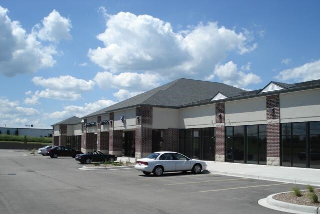 More Photos Of 155 Sweetwater Blvd, Port Washington Unknown For Lease