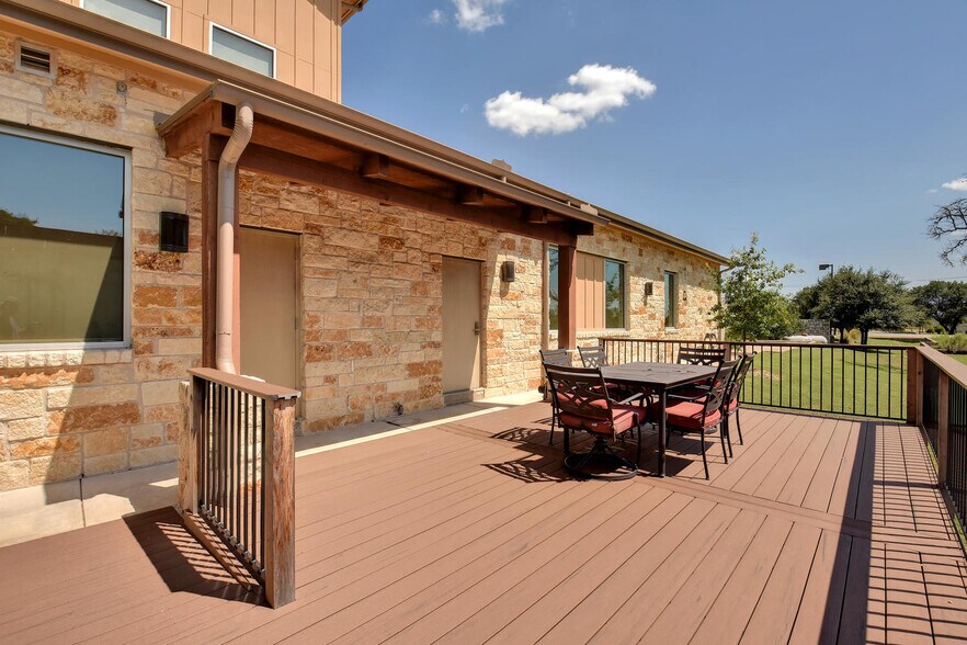 More Photos Of 333 US HWY 290 E, Dripping Springs Unknown For Lease