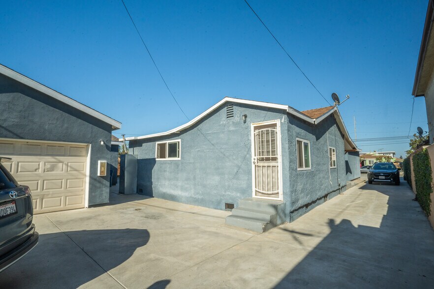 More Photos Of 11835 Gale Ave, Hawthorne Multifamily For Sale