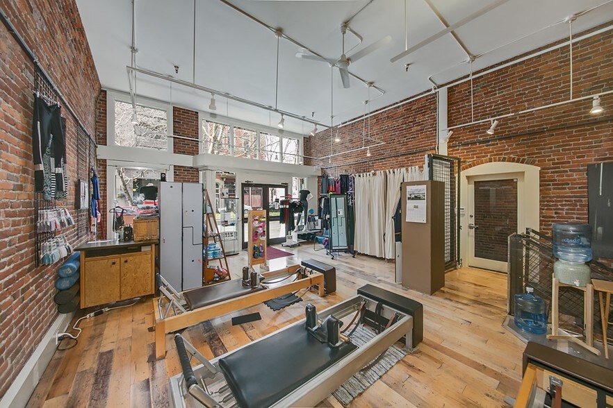 More Photos Of 314 1st Ave S, Seattle Storefront Retail Office For Lease