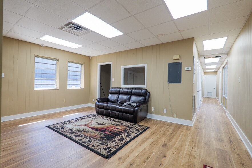 More Photos Of 125 Blanchard St, Valdosta Warehouse For Sale