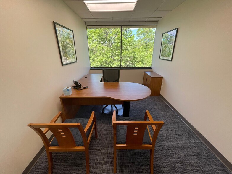 More Photos Of 777 W Putnam Ave, Greenwich Coworking Space