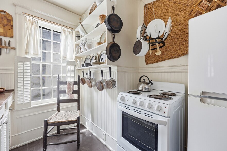 More Photos Of 50 Charlotte St, Saint Augustine Storefront Retail Office For Sale