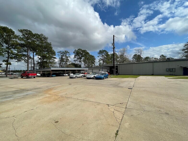 More Photos Of 2211 Louetta Rd, Spring Industrial For Sale