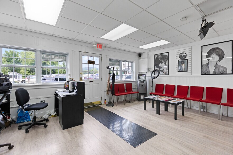 More Photos Of 388 Ramapo Valley Rd, Oakland Storefront Retail Residential For Lease
