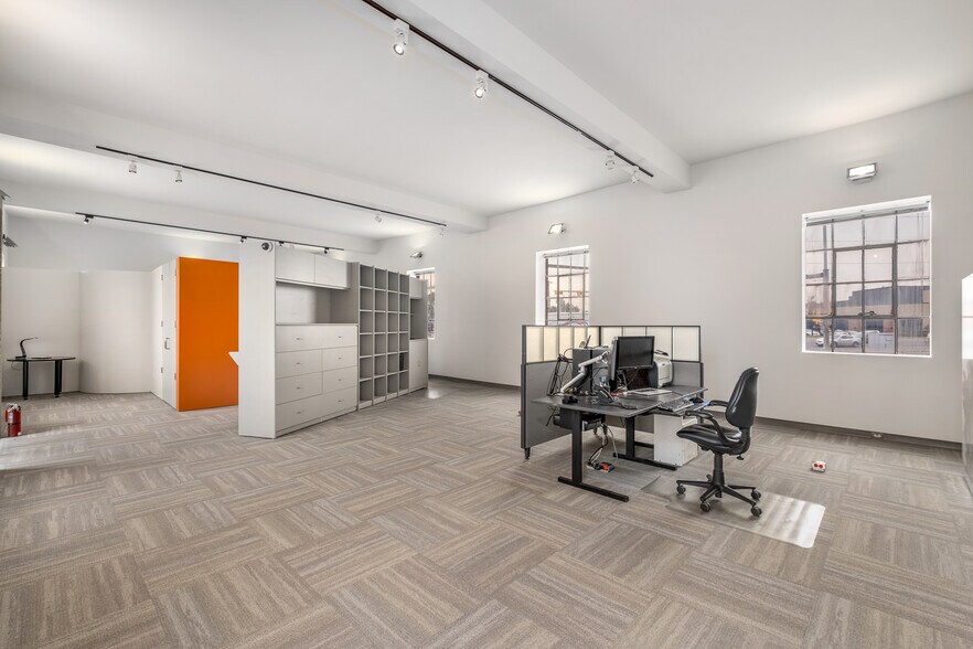 More Photos Of 2225 15th St SE, Calgary Warehouse For Sale