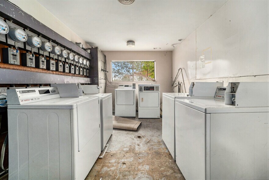 More Photos Of 19625 Conant, Detroit Apartments For Sale