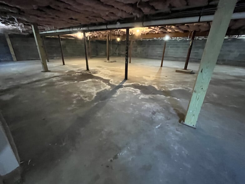 More Photos Of 192 Ny-17, Tuxedo Park General Retail For Sale
