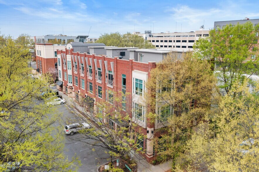 More Photos Of 2133 Southend Dr, Charlotte Apartments For Lease