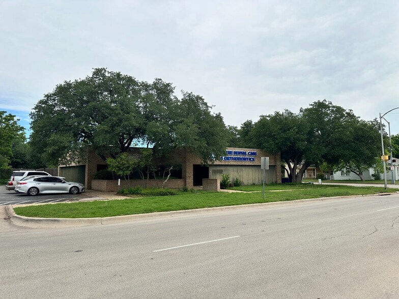 More Photos Of 602 Hickory St, Abilene Medical For Sale