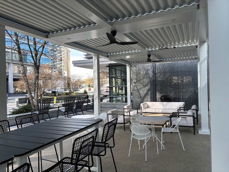 More Photos Of 3560 Lenox Rd NE, Atlanta Office For Lease