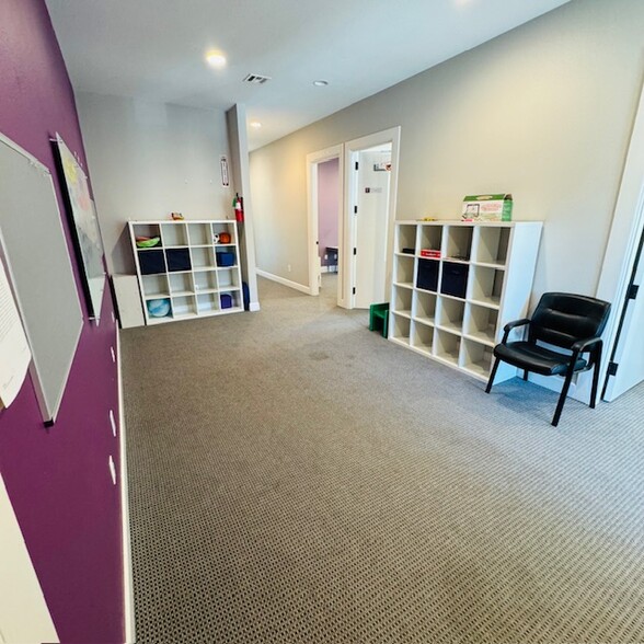 More Photos Of 7810 E 108th St, Tulsa Office For Sale