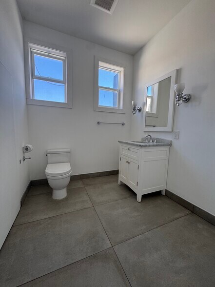 More Photos Of 135 S Park Ave, San Francisco Office For Lease