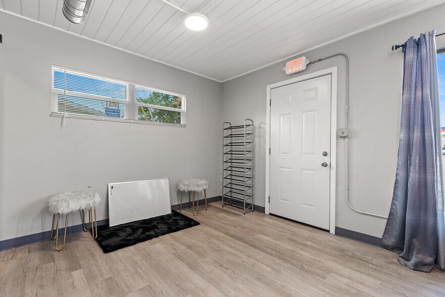 More Photos Of 10589 Seminole Blvd, Largo Apartments For Sale