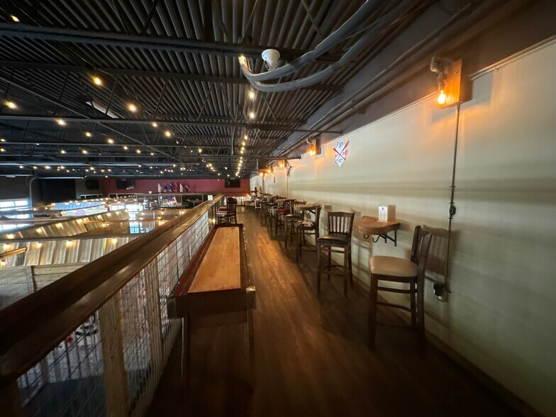 More Photos Of 201 E Center St, Tarpon Springs Bar For Lease