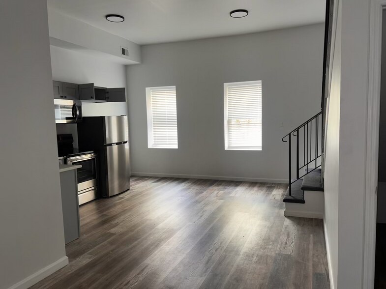 More Photos Of 24 S Warren St, Trenton General Retail For Sale