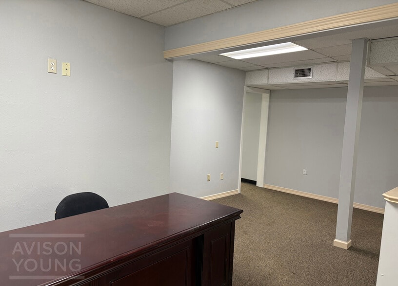 More Photos Of 723 E Colonial Dr, Orlando Medical For Lease
