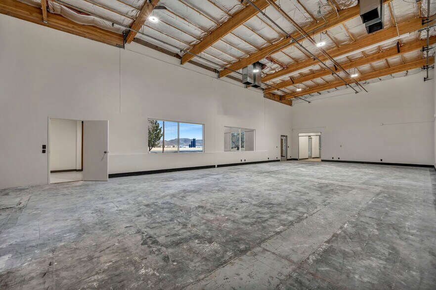 More Photos Of 2245 Meridian Blvd, Minden Showroom For Sale