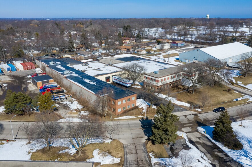 More Photos Of 5200 W Clinton Ave, Milwaukee Warehouse For Lease