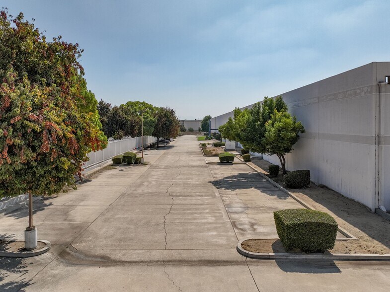 More Photos Of 1930 S Parco Ave, Ontario Industrial For Sale