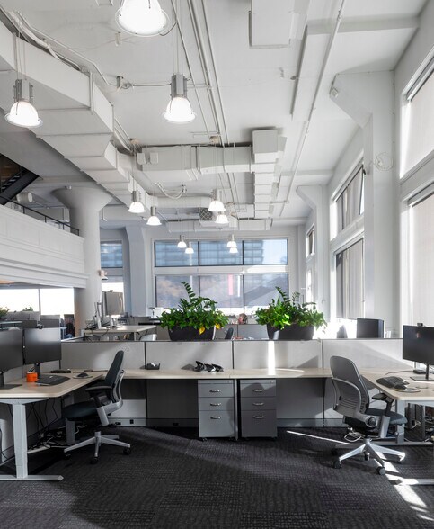 More Photos Of 416-422 Admiral Blvd, Kansas City Office For Lease