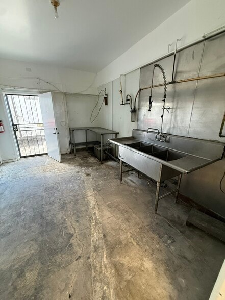 More Photos Of 1410-1464 Cary Ave, San Mateo General Retail For Lease