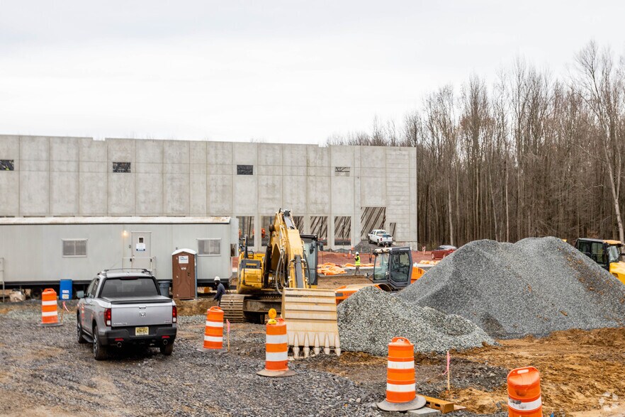 524 Route 130, Hamilton, NJ 08691 Industrial For Lease