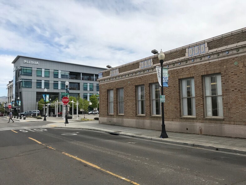 More Photos Of 145 N Bartlett St, Medford Office For Sale