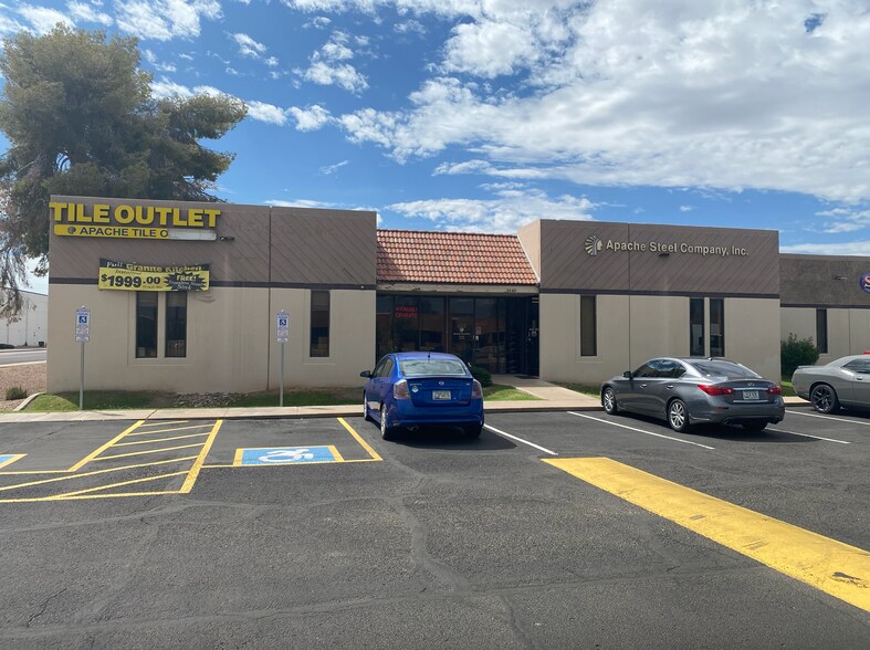 More Photos Of 3549 E Broadway Rd, Phoenix Warehouse For Lease