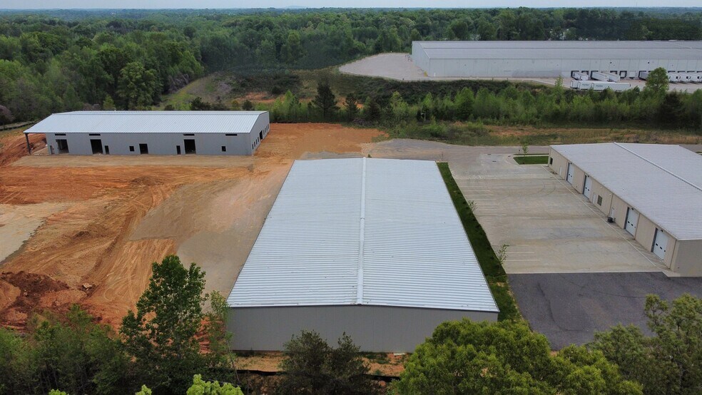 More Photos Of 199 Thunder Rd, Mooresville Light Distribution For Sale