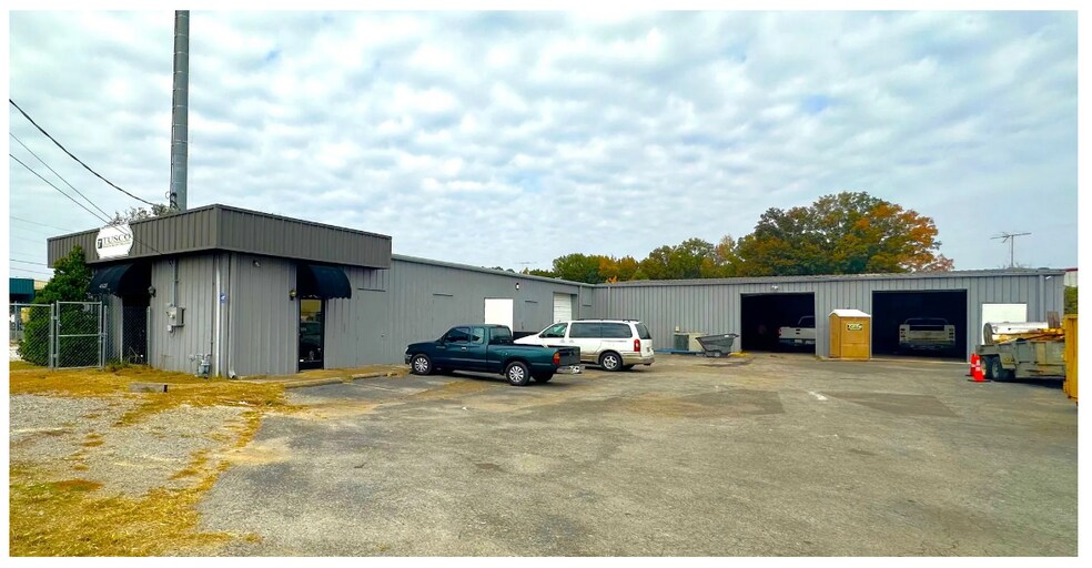 Primary Photo Of 4628 Commercial Dr, Huntsville Warehouse For Lease