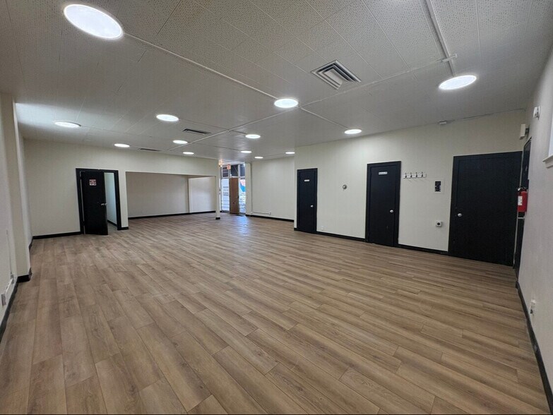 More Photos Of 3611 Main St, Kansas City Office For Lease