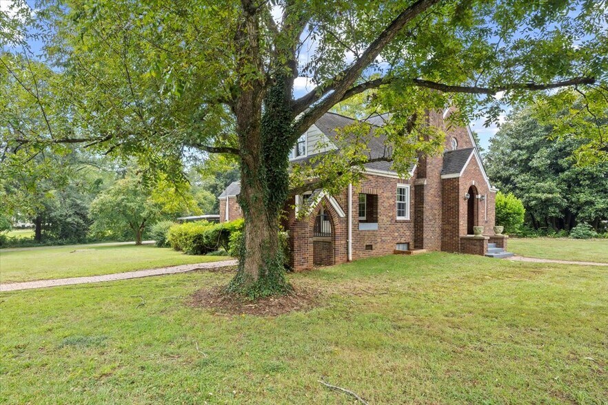 More Photos Of 301 E Main St, Easley Land For Sale