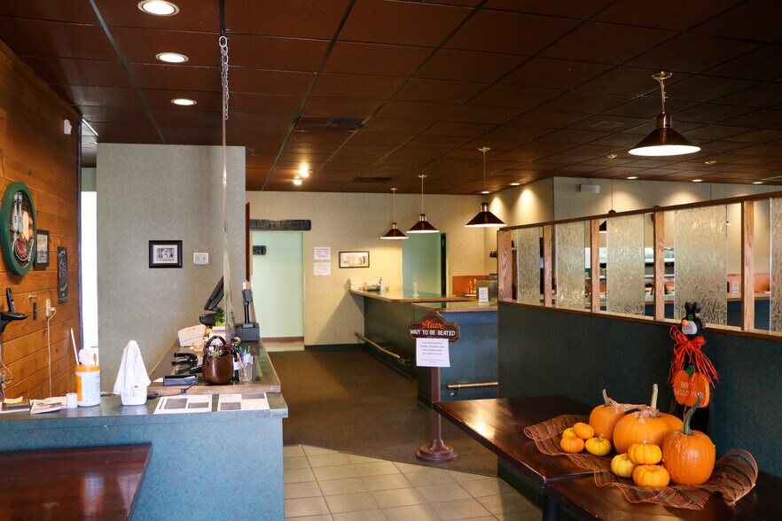 More Photos Of 710 S Columbia Ave, Connell Restaurant For Sale