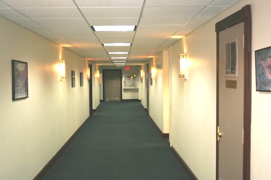 More Photos Of 1920 E Hallandale Beach Blvd, Hallandale Beach Medical For Sale