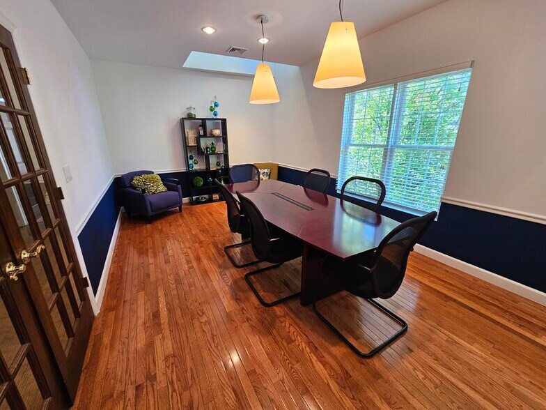 More Photos Of 4 Walter Foran Blvd, Flemington Office For Lease