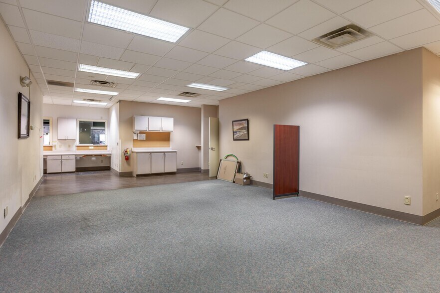 More Photos Of 1494 Stuart Rd NE, Cleveland Medical For Lease