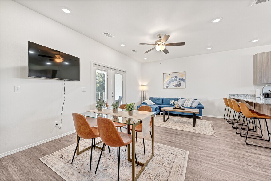 More Photos Of 1512 S Razorback Rd, Fayetteville Apartments For Sale