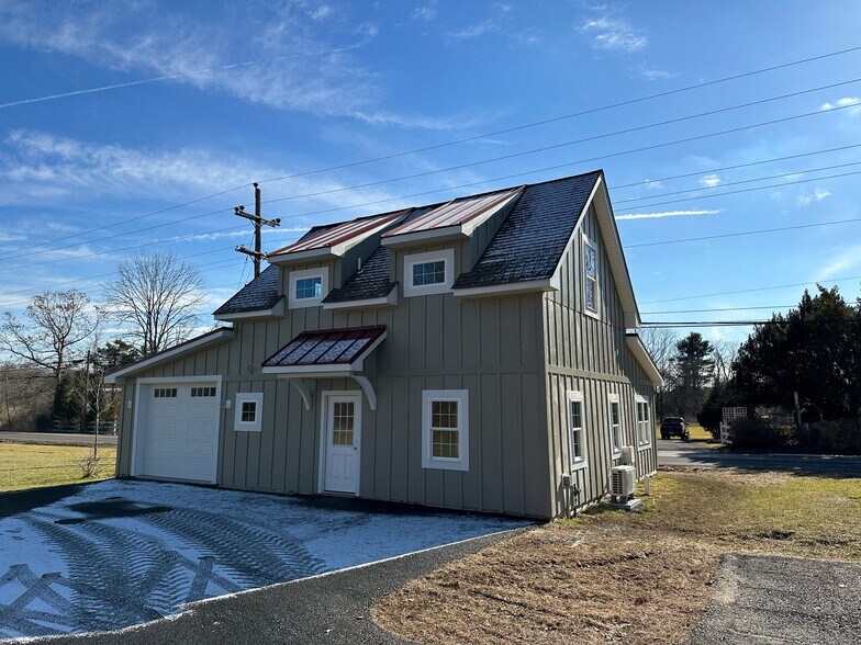 More Photos Of 2 Dark Hollow Rd, Pipersville Medical For Lease