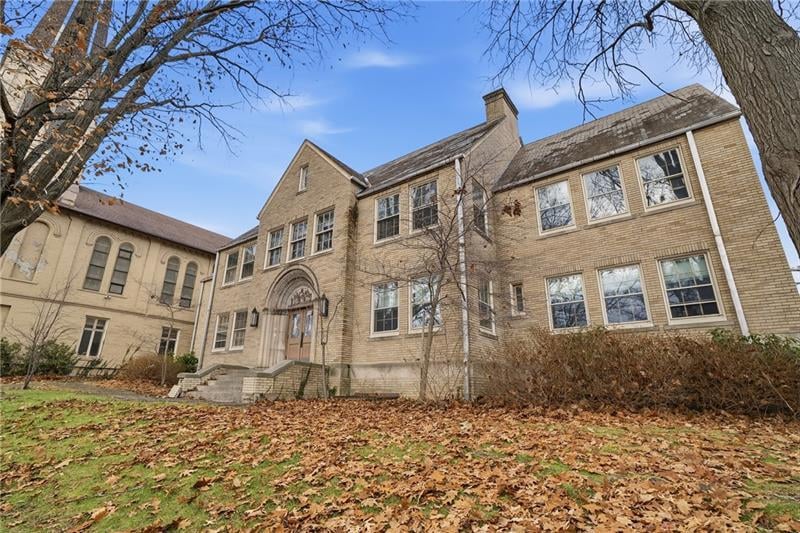 More Photos Of 230 E Jefferson St, Butler Religious Facility For Sale