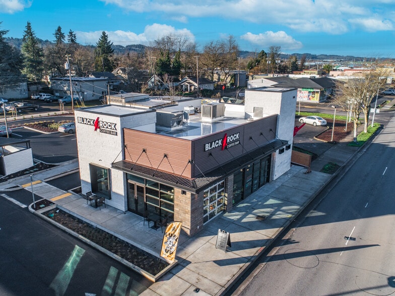 More Photos Of 1320 W 7th Ave, Eugene Convenience Store For Sale