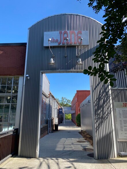 More Photos Of 437 Memorial Dr, Atlanta Unknown For Lease