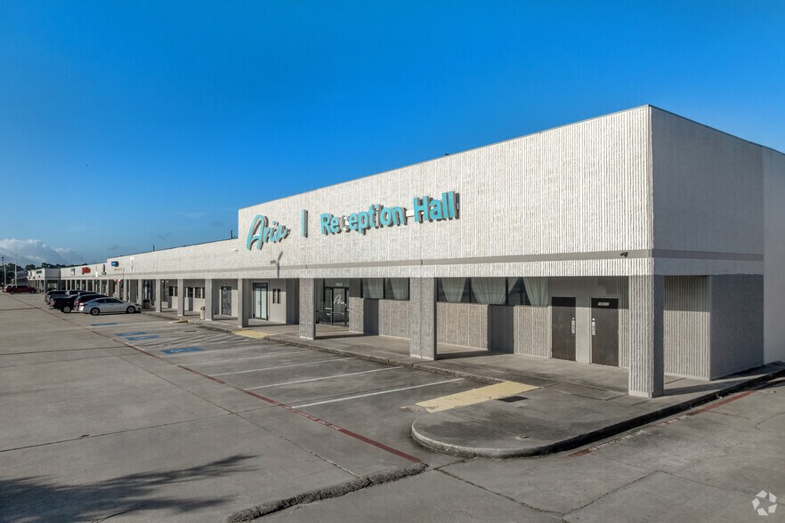 More Photos Of 18311-18433 Kuykendahl Rd, Spring Unknown For Lease
