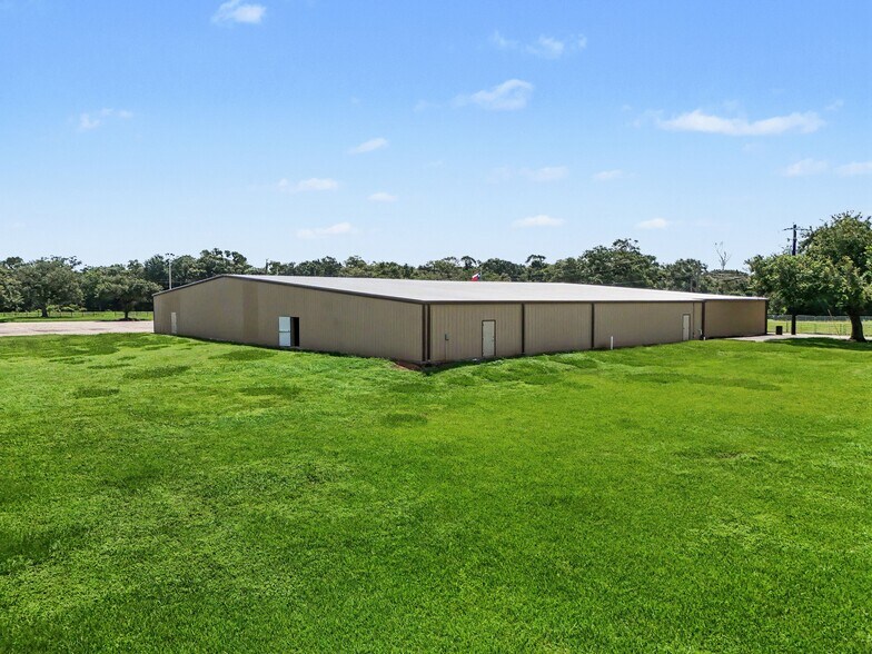 More Photos Of 37310 FM 521 Rd, Brazoria Distribution For Lease