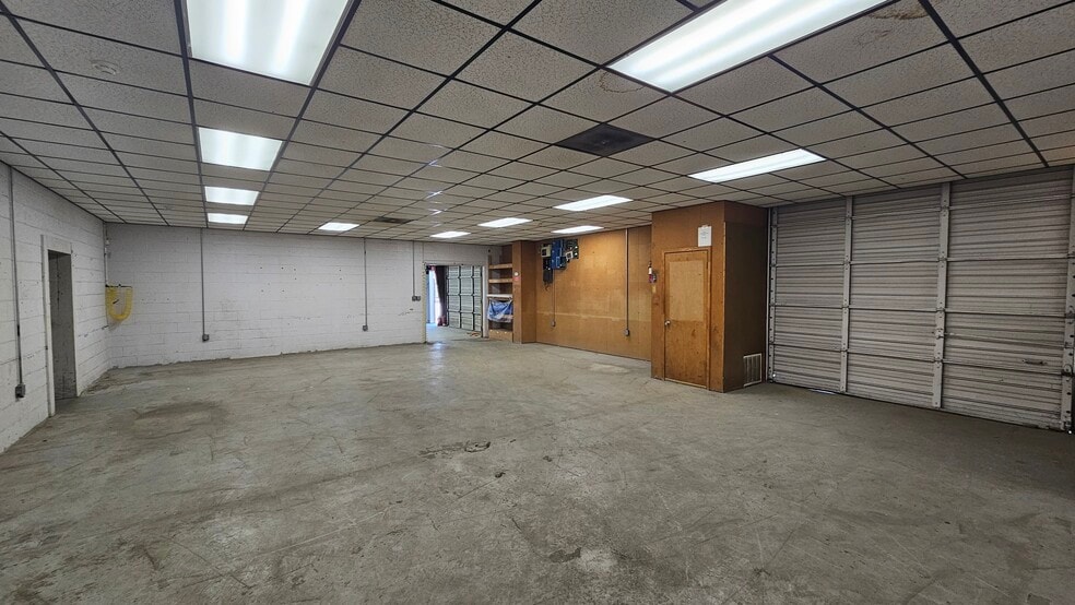 More Photos Of 2437 Clay Rd, Austell Light Manufacturing For Lease