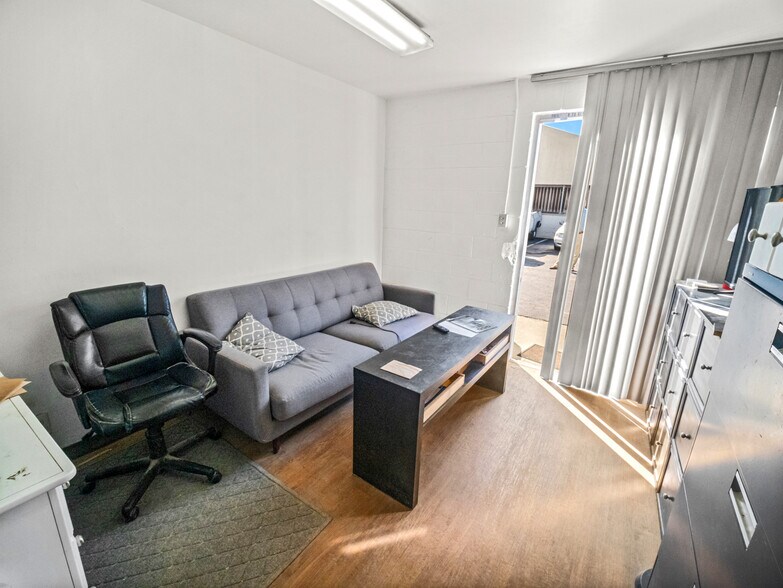 More Photos Of 22515 S Vermont Ave, Torrance Warehouse For Sale